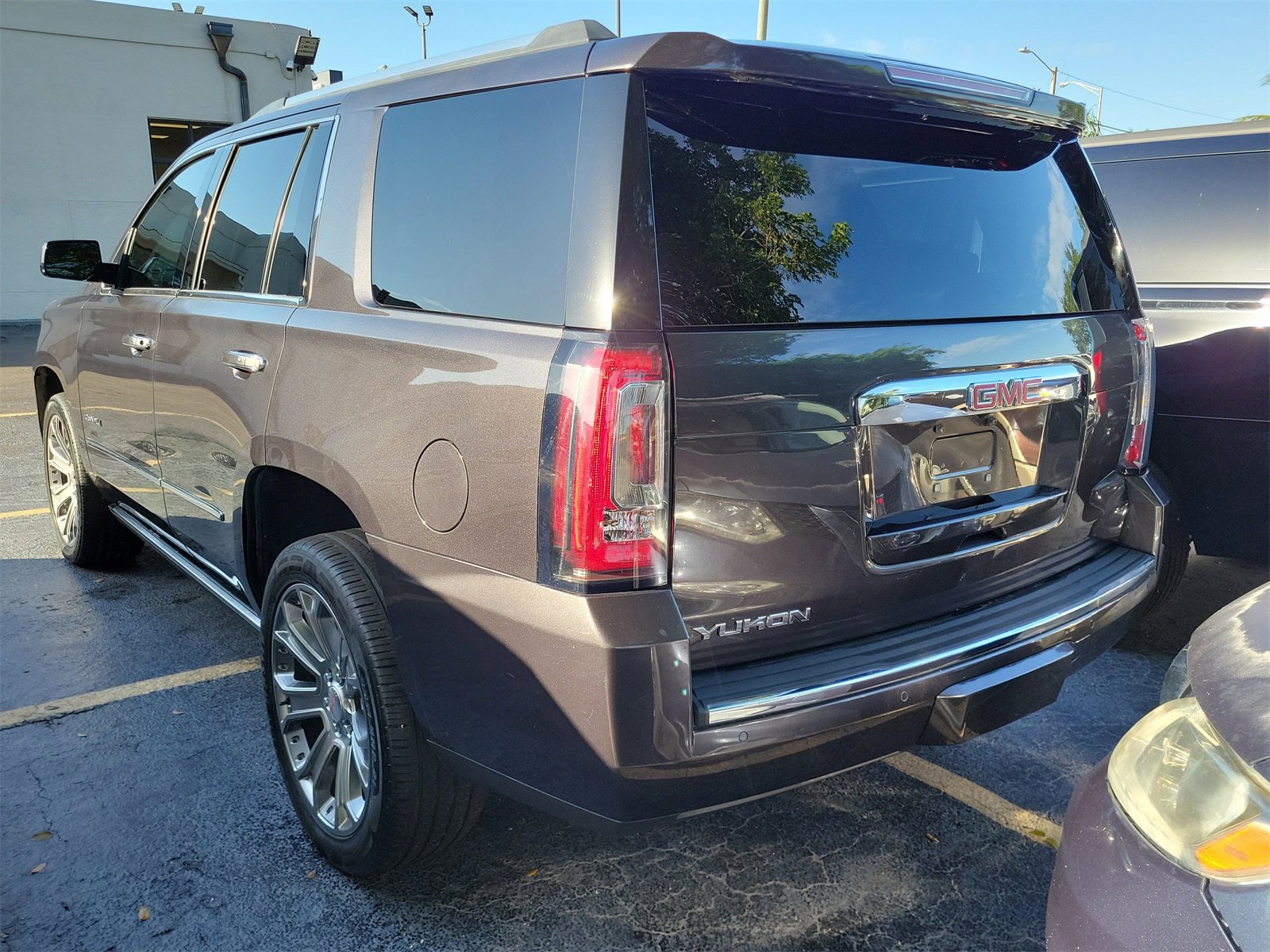 Used 2017 GMC Yukon Denali w/ Open Road Package image 5