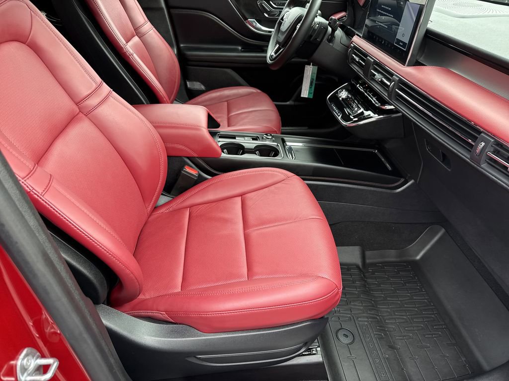 Used 2025 Lincoln Corsair Grand Touring w/ Equipment Group 301A image 13