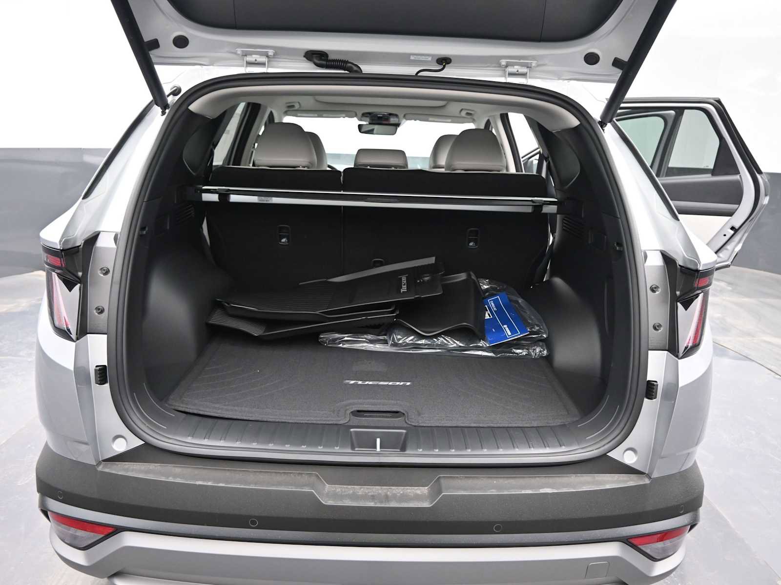 New 2026 Hyundai Tucson Limited image 14