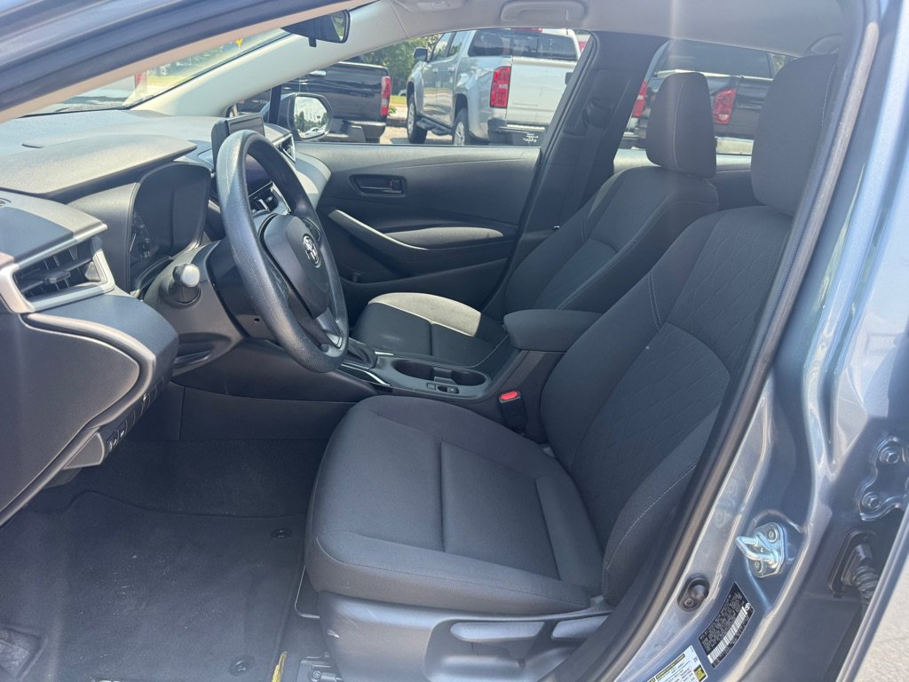 Used 2023 Toyota Corolla LE FWD image 9