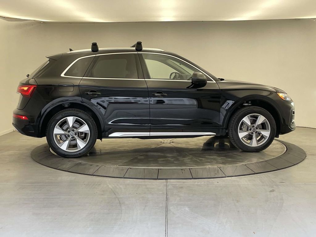 Used 2023 Audi Q5 2.0T Premium w/ Convenience Package image 8