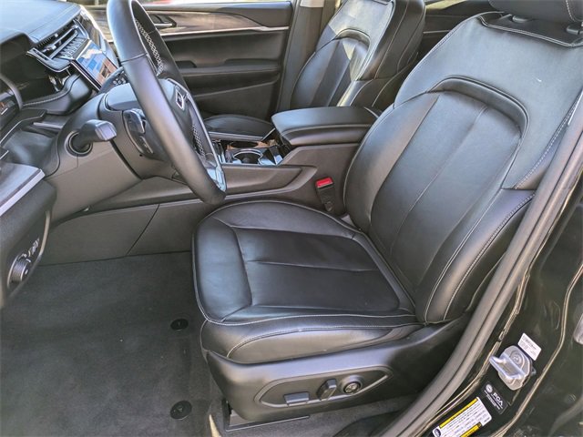 Certified 2022 Jeep Grand Cherokee L Limited w/ Trailer Tow Group (B) image 11