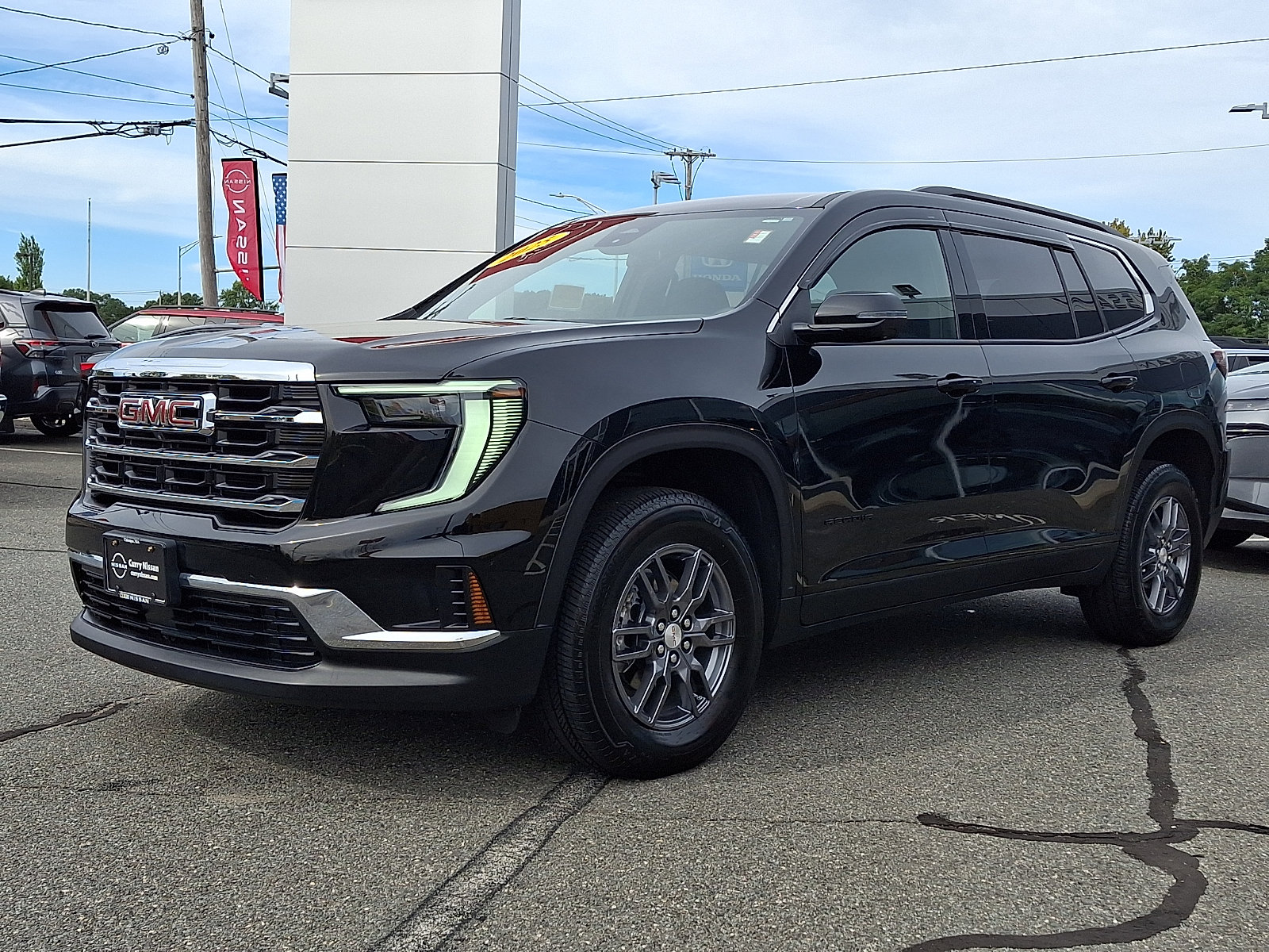 Used 2025 GMC Acadia Elevation AWD/4WD image 3