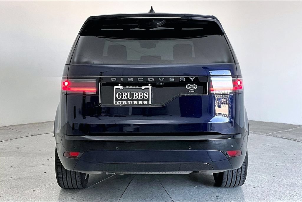 Used 2023 Land Rover Discovery HSE R-Dynamic AWD/4WD image 5