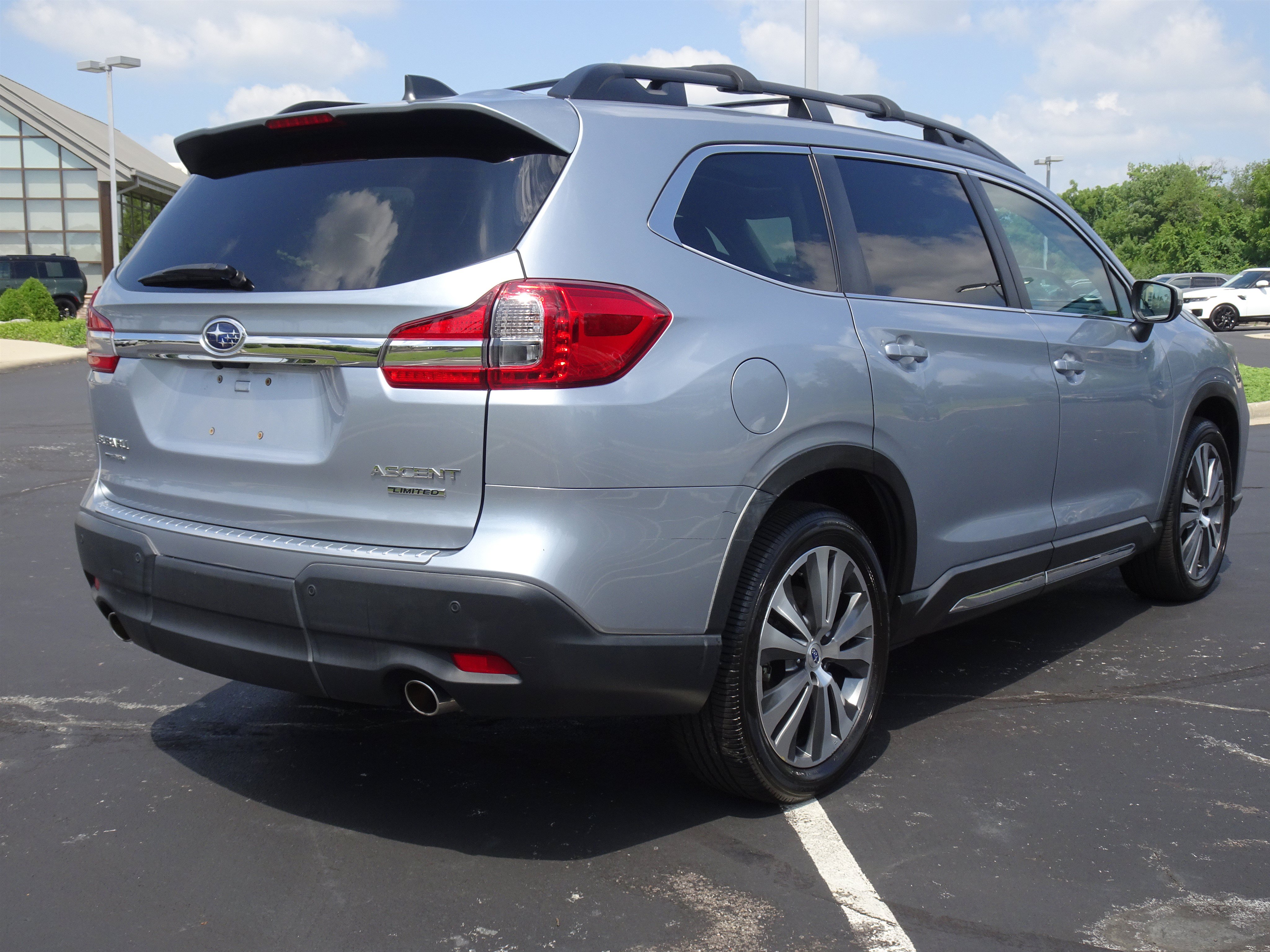 Used 2020 Subaru Ascent Limited w/ Technology Package AWD/4WD image 10