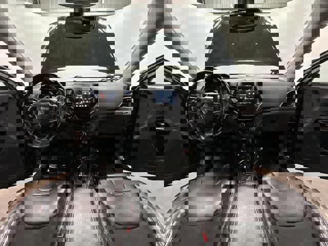 Used 2020 Jeep Cherokee Latitude Plus w/ Comfort/Convenience Group image 21