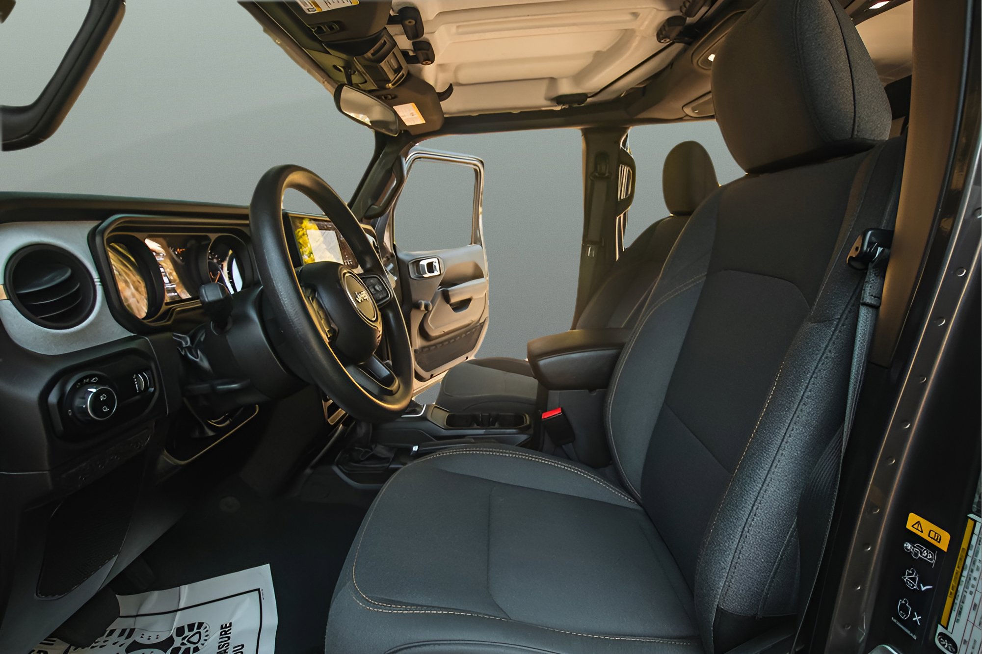 Used 2024 Jeep Gladiator Sport image 17