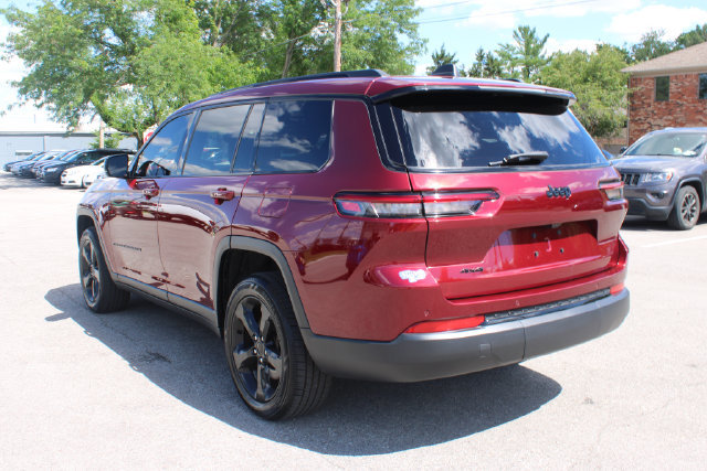 Used 2023 Jeep Grand Cherokee L Laredo AWD/4WD image 38