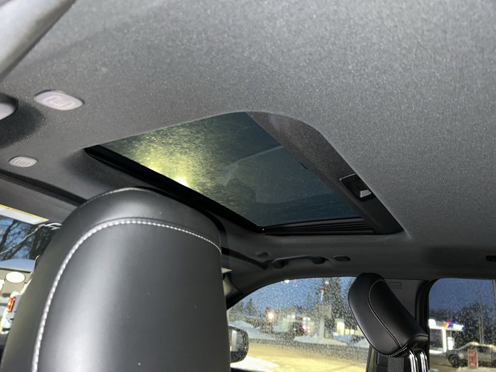 New 2026 Jeep Grand Cherokee Altitude image 18