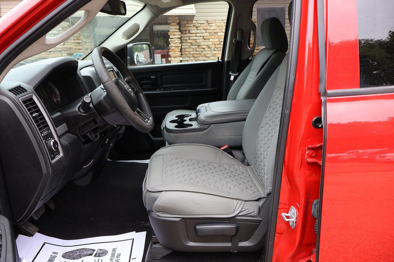 Used 2018 RAM 1500 Express AWD/4WD image 21