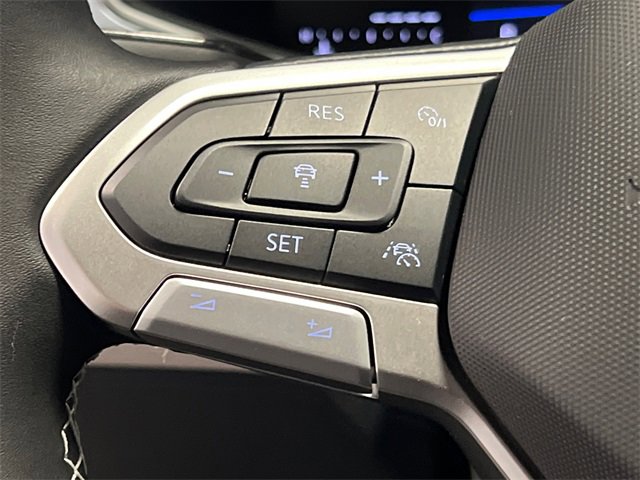 New 2026 Volkswagen Taos SE image 13