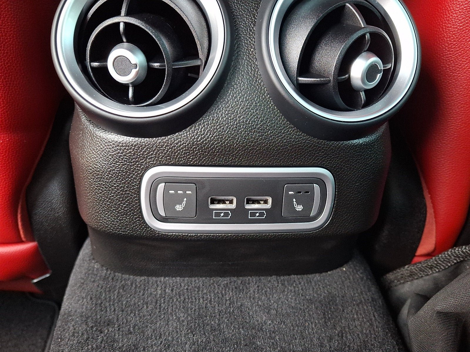 Used 2024 Alfa Romeo Giulia Quadrifoglio RWD image 8