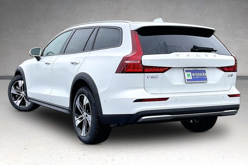 New 2026 Volvo V60 B5 Cross Country Plus w/ Climate Package AWD/4WD image 3