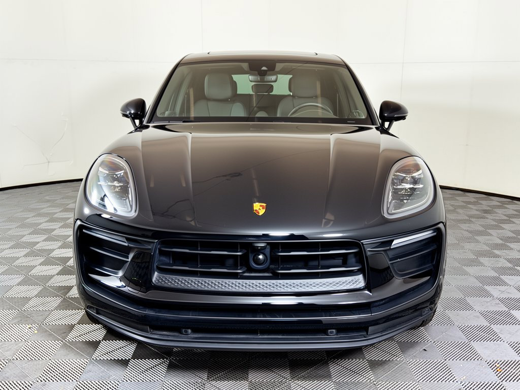 Certified 2025 Porsche Macan w/ Premium Package Plus AWD/4WD image 7