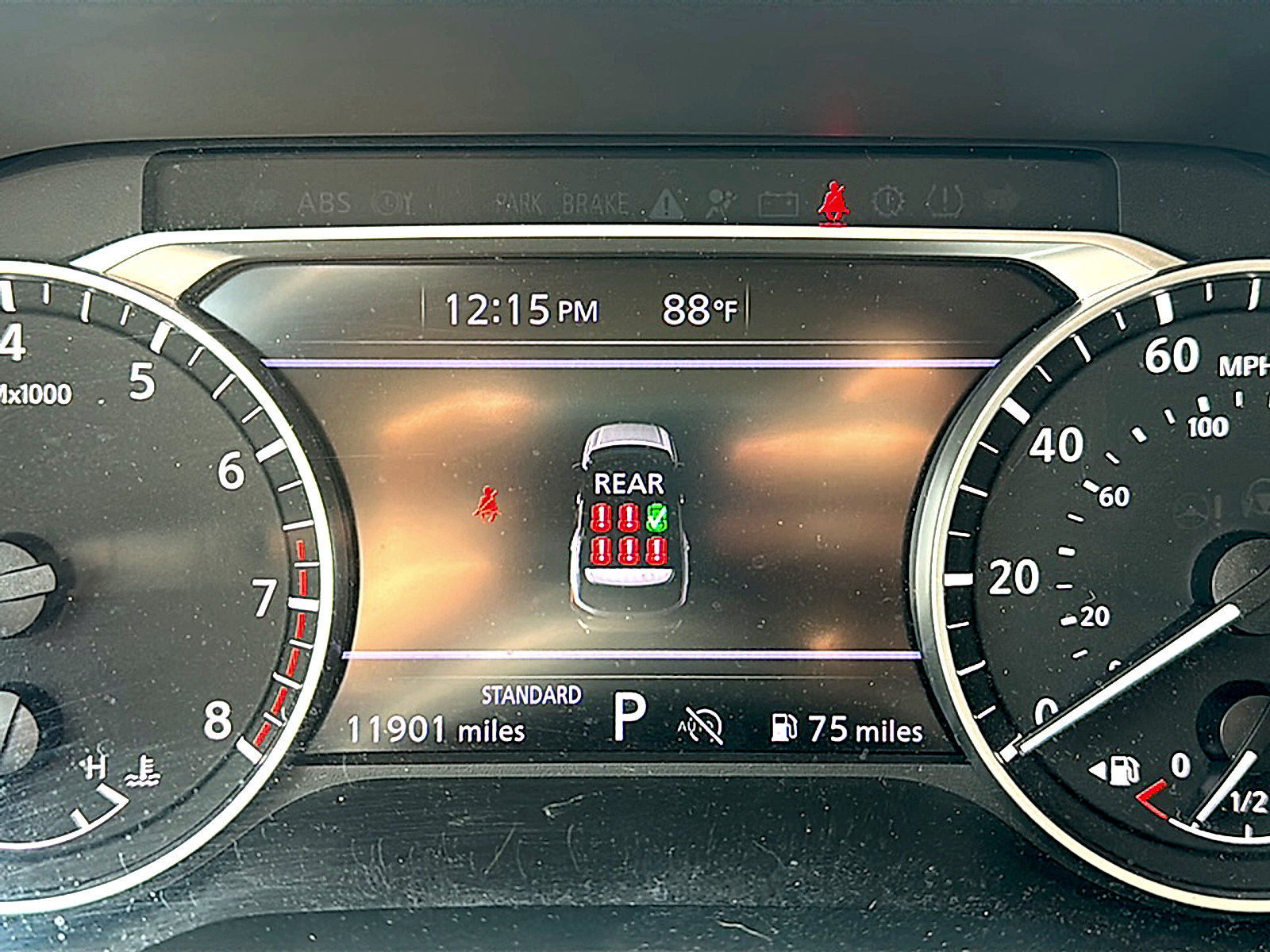 Used 2025 Nissan Pathfinder SV FWD image 27