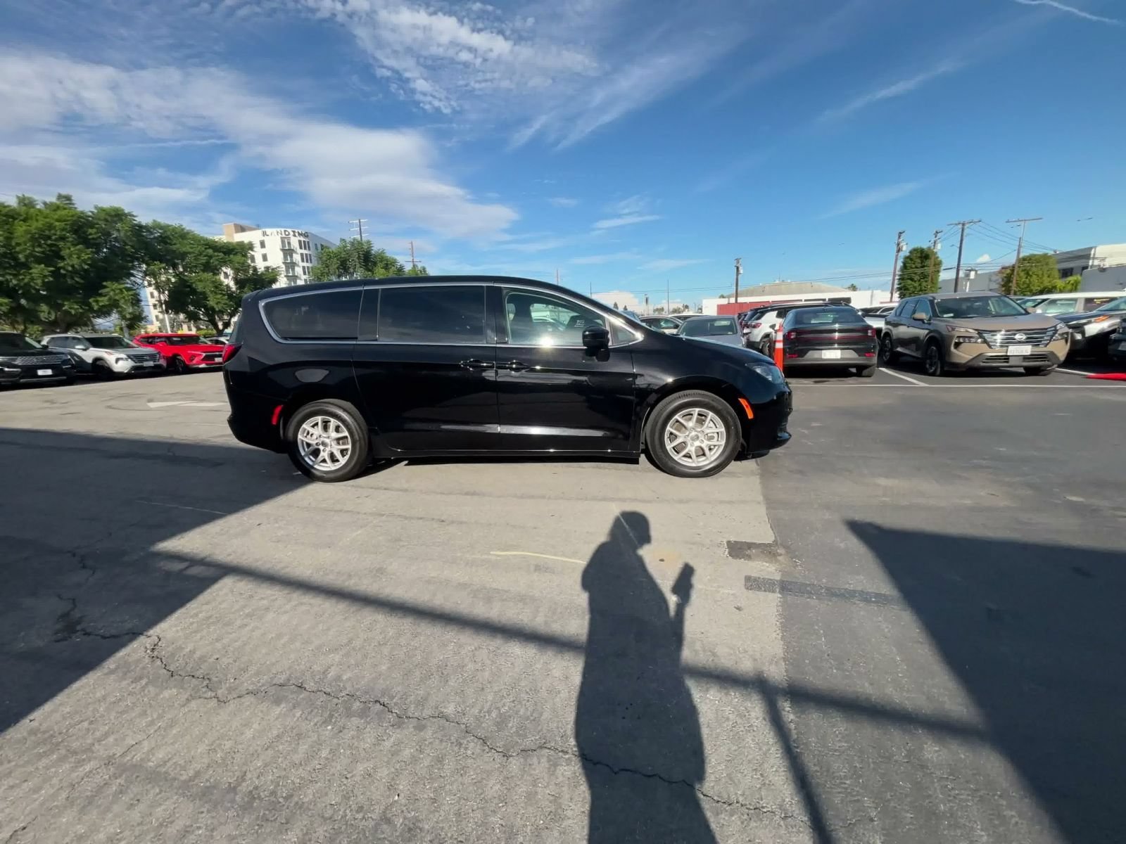 Used 2024 Chrysler Voyager LX FWD image 15