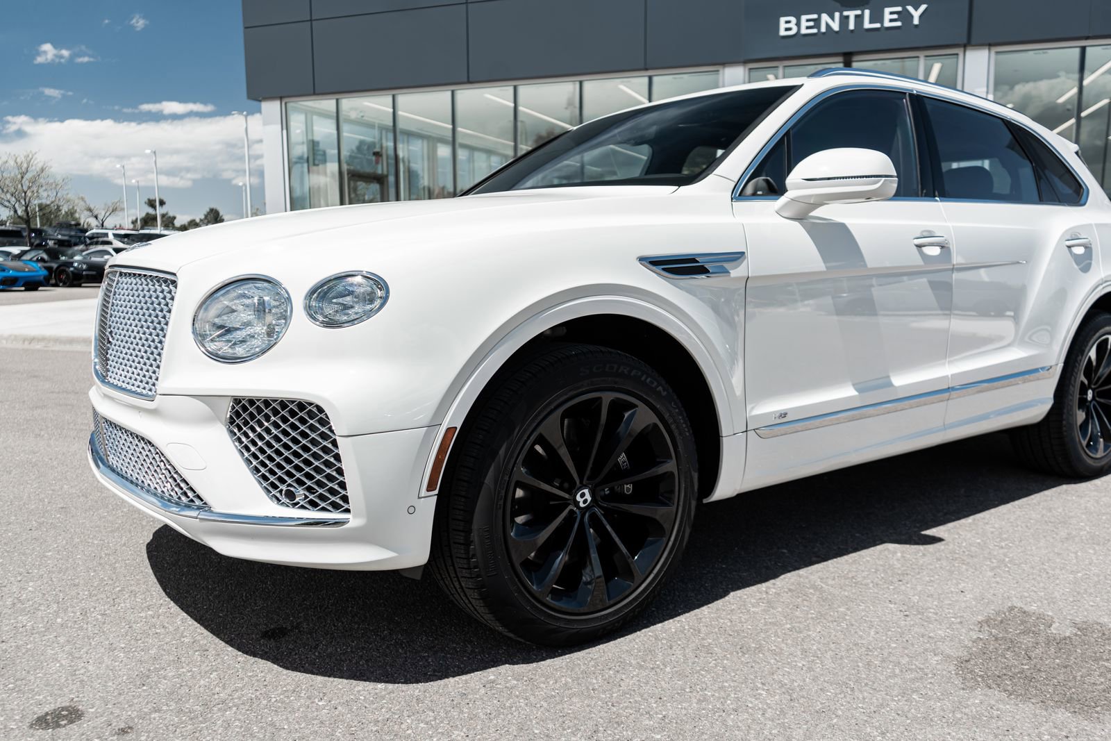 Certified 2022 Bentley Bentayga AWD/4WD image 20