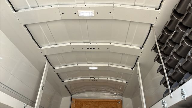 Used 2018 Mercedes-Benz Sprinter 3500 image 42
