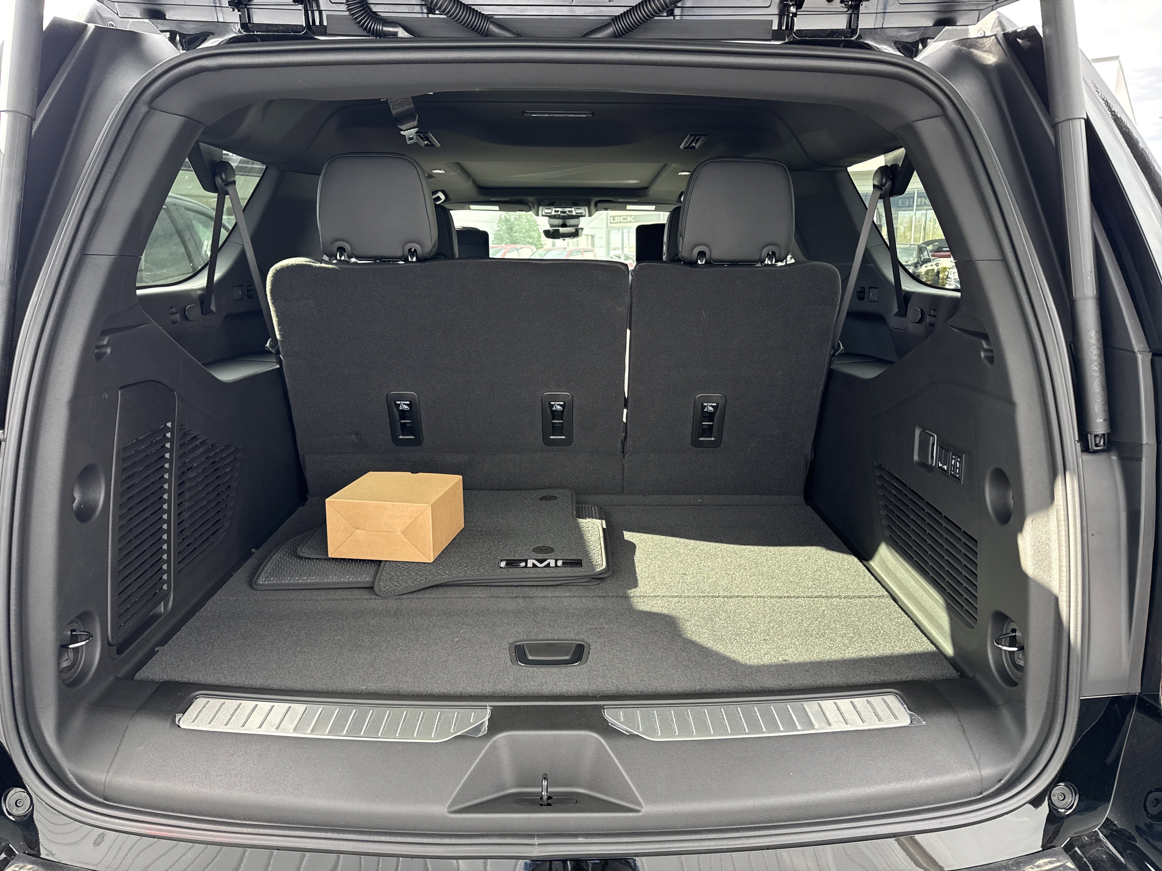 New 2026 GMC Yukon XL Denali image 26
