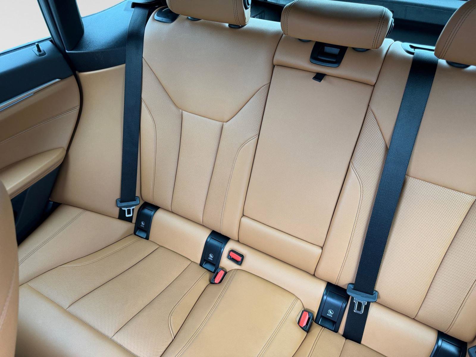 Used 2023 BMW i4 eDrive35 w/ Premium Package RWD image 13
