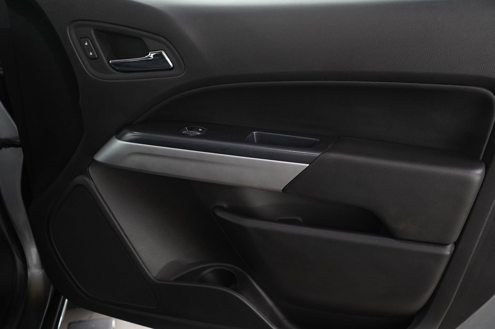 Used 2021 Chevrolet Colorado LT w/ LT Convenience Package image 6