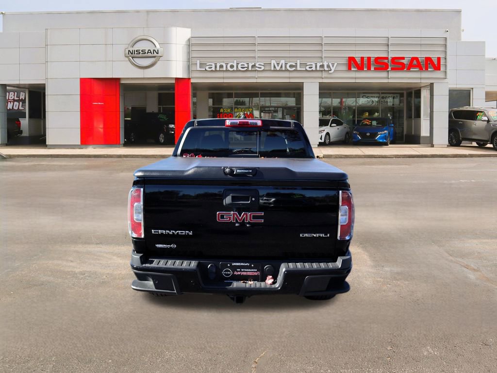 Used 2020 GMC Canyon Denali image 4