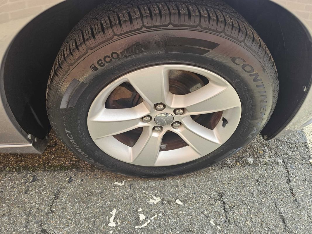 Used 2013 Dodge Charger SXT image 13