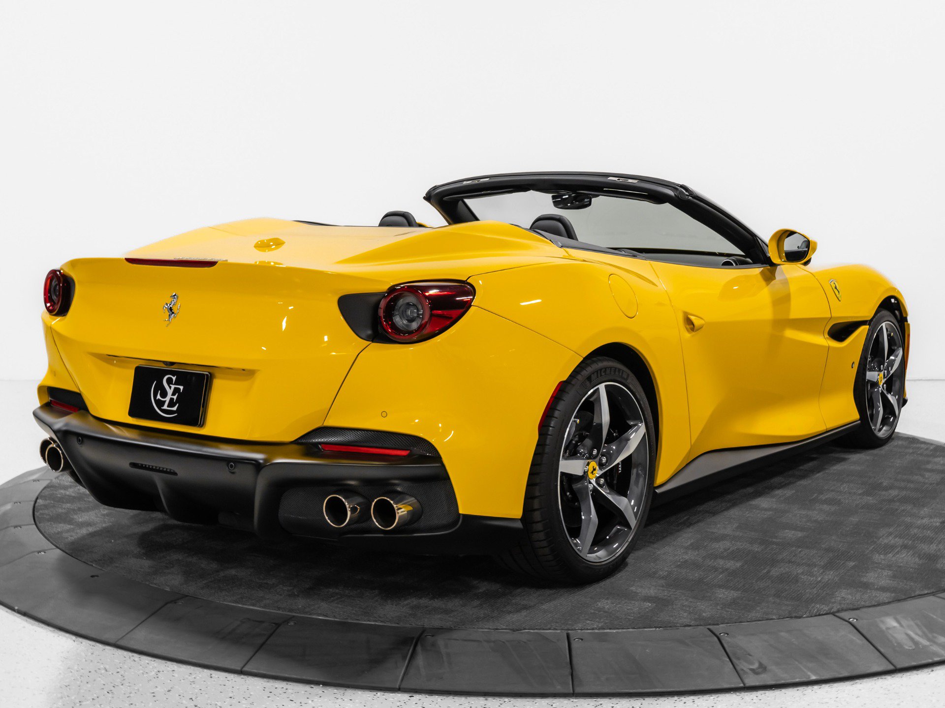 Used 2023 Ferrari Portofino M RWD image 8