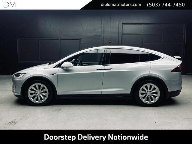 Used 2017 Tesla Model X 90D AWD/4WD image 4