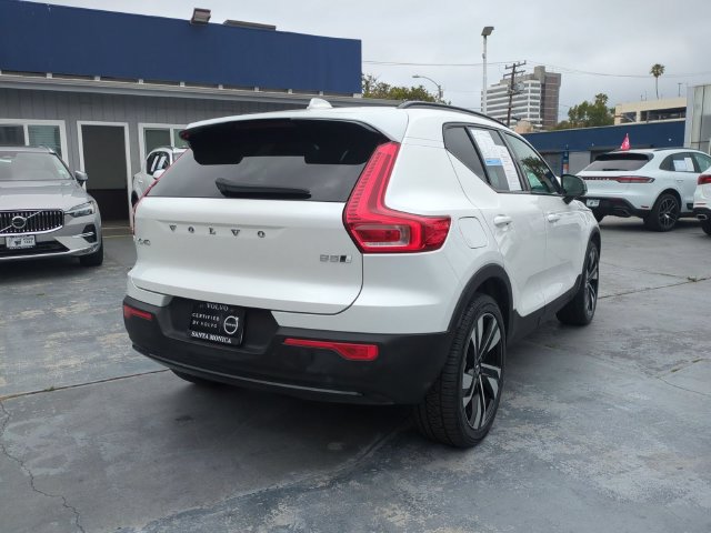 Certified 2023 Volvo XC40 B5 Plus w/ Protection Package Premier AWD/4WD image 3