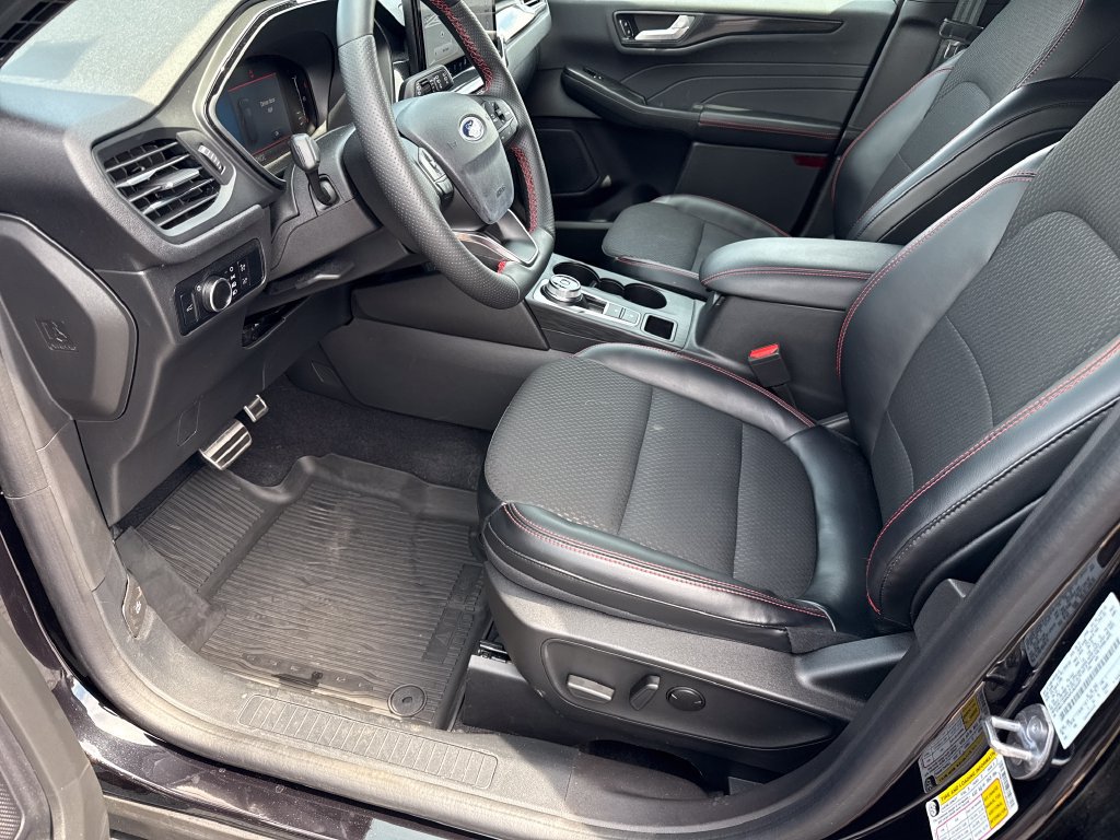 Used 2023 Ford Escape ST-Line w/ Tech Pack #1 AWD/4WD image 18