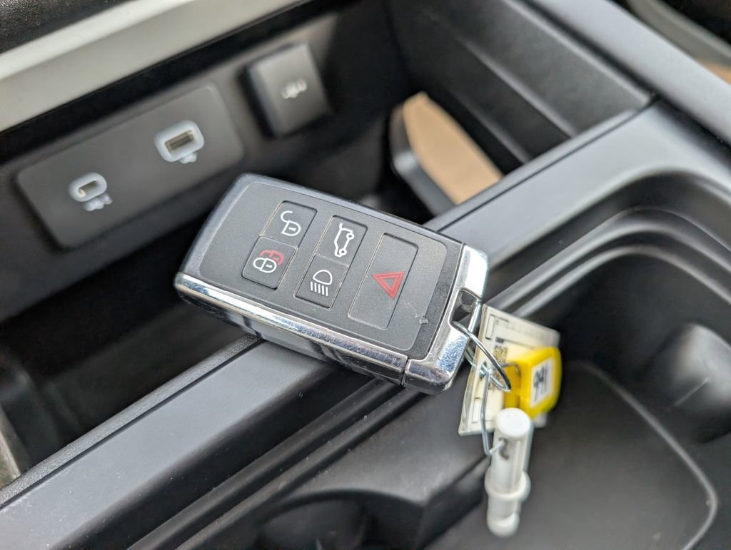 Used 2024 Land Rover Defender 110 S image 17