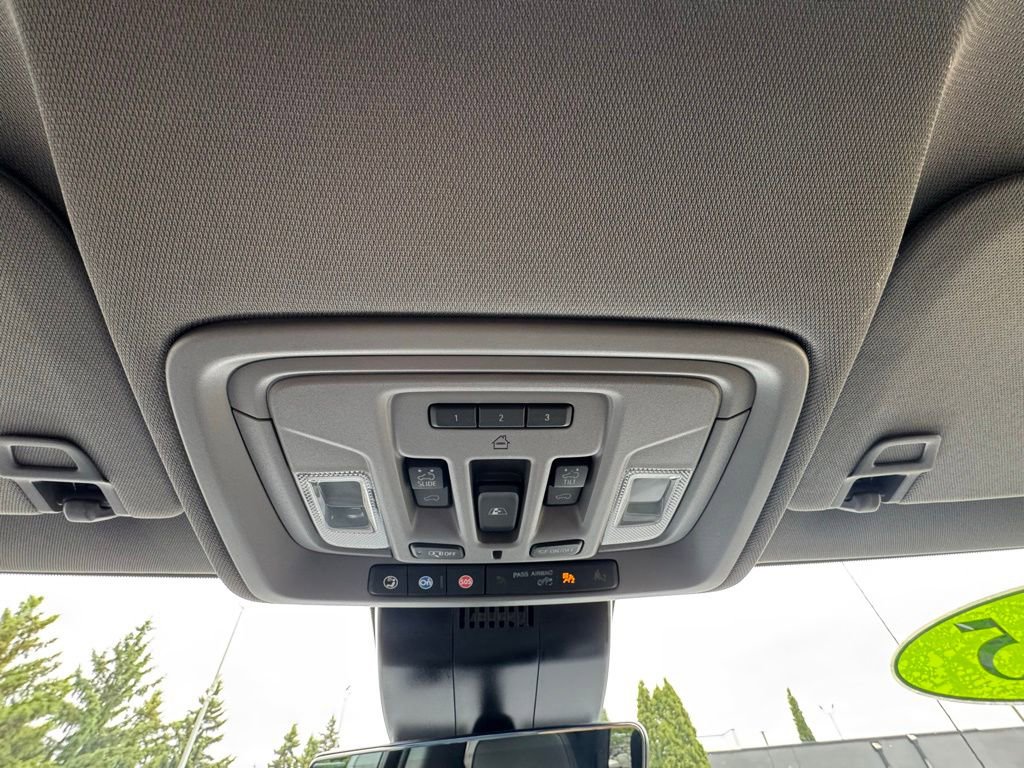 Used 2025 GMC Sierra 1500 Denali AWD/4WD image 30
