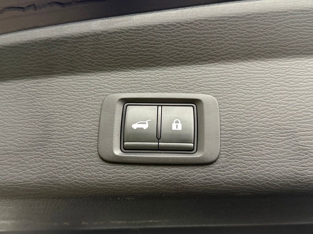 Used 2023 Mitsubishi Outlander SEL image 33