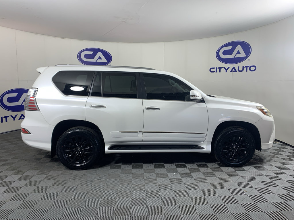 Used 2014 Lexus GX 460 w/ Premium Package AWD/4WD image 2