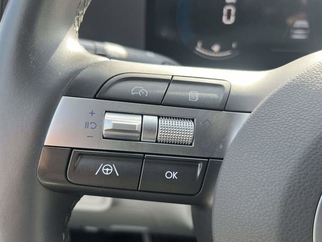 Used 2025 Hyundai Kona SEL AWD/4WD image 24