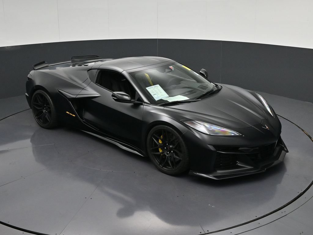 Used 2025 Chevrolet Corvette Z06 RWD image 22