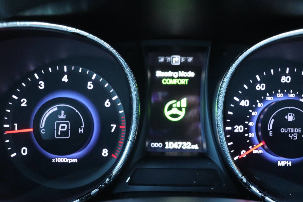 Used 2013 Hyundai Santa Fe Sport 2.0T w/ Technology Pkg image 24