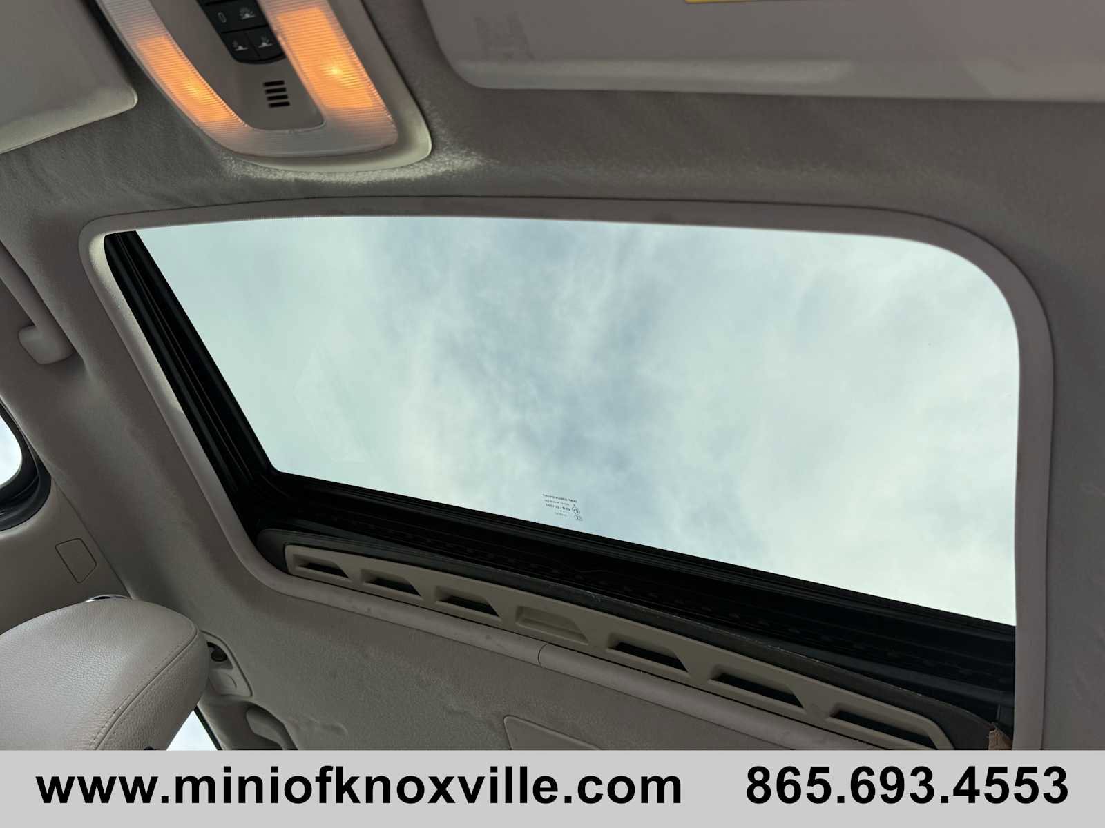 Used 2007 Volvo V50 2.4i image 25