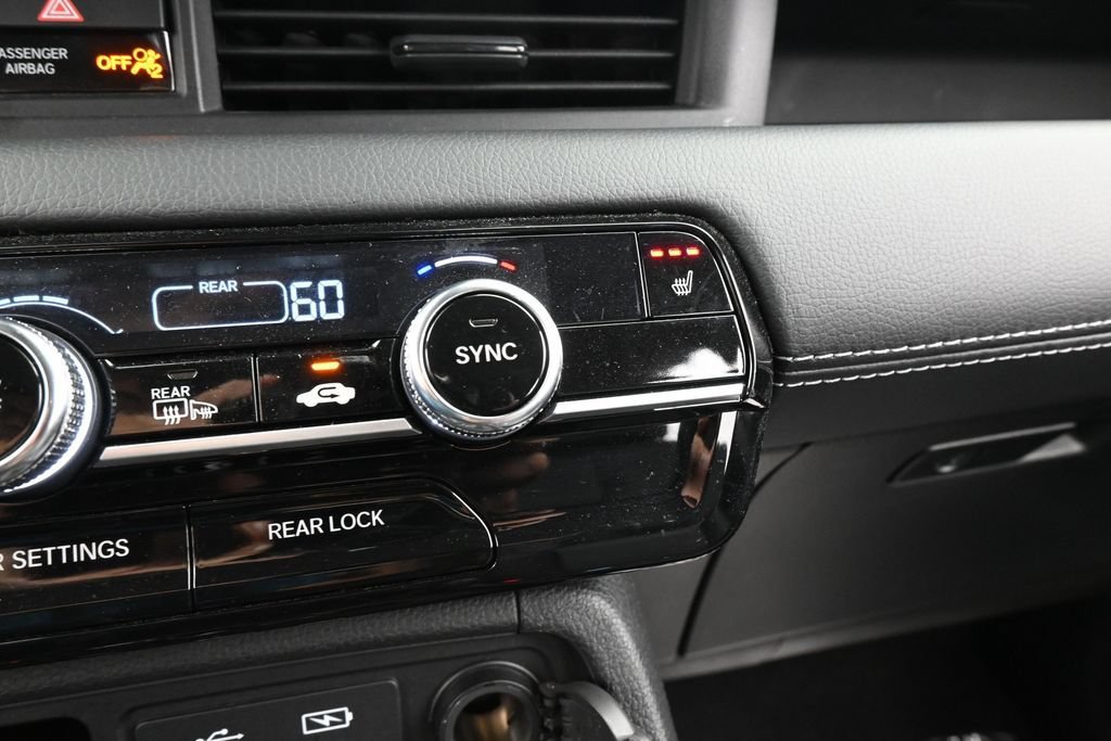 Used 2025 Honda Pilot EX-L image 28