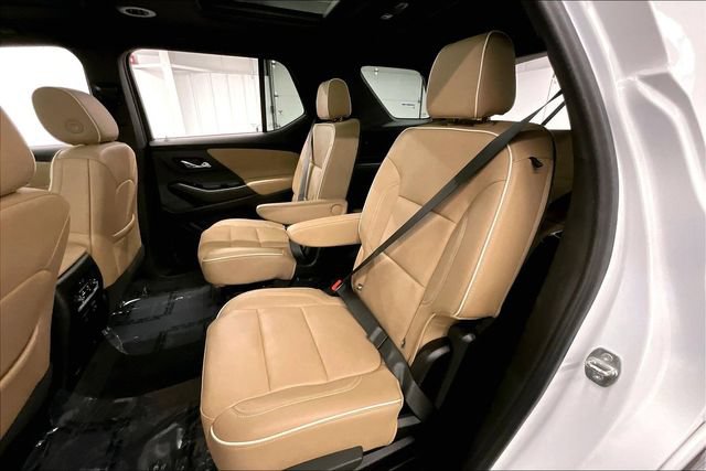Used 2022 Chevrolet Traverse Premier FWD image 24