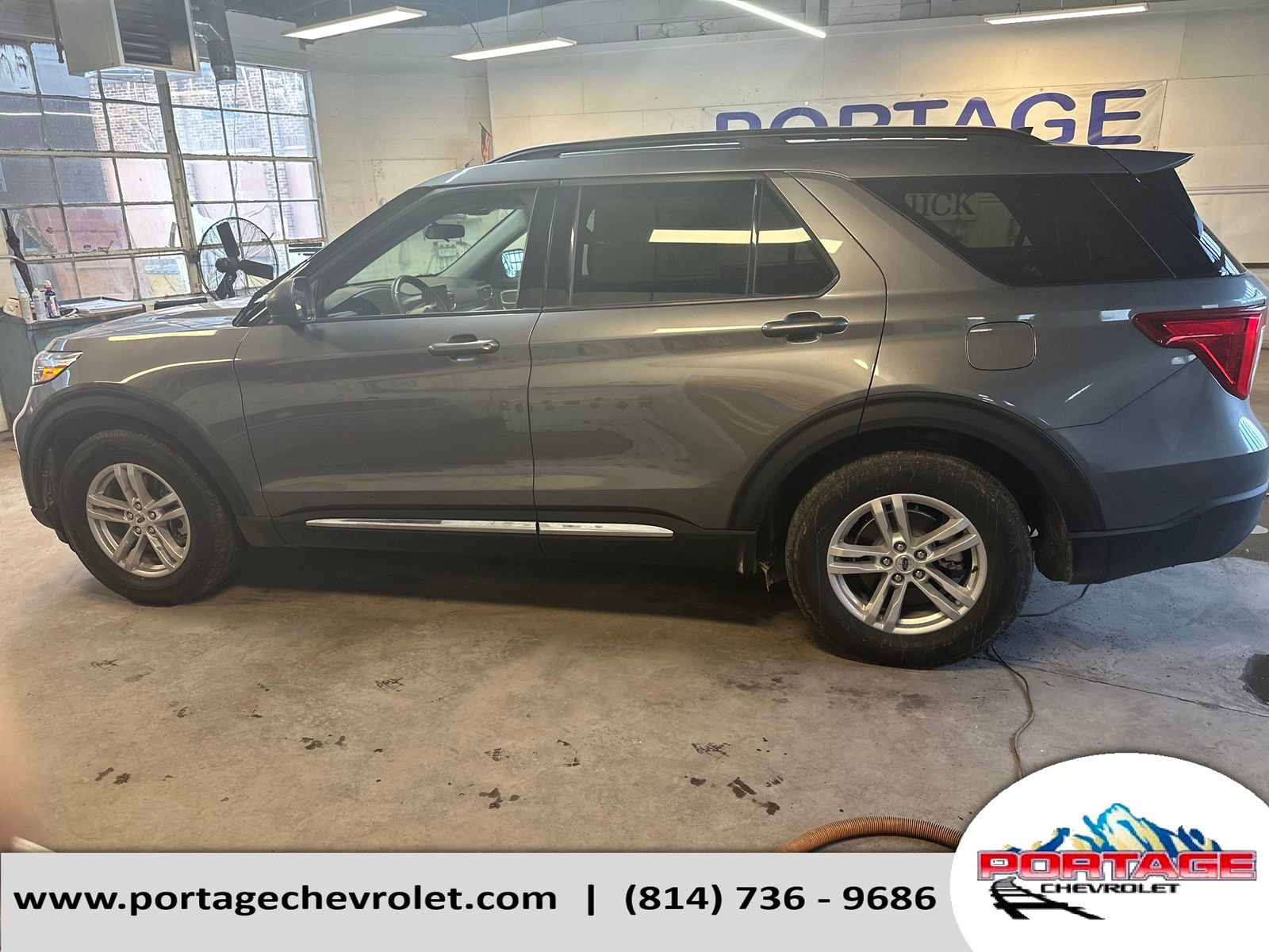 Used 2024 Ford Explorer XLT w/ Equipment Group 202A image 2