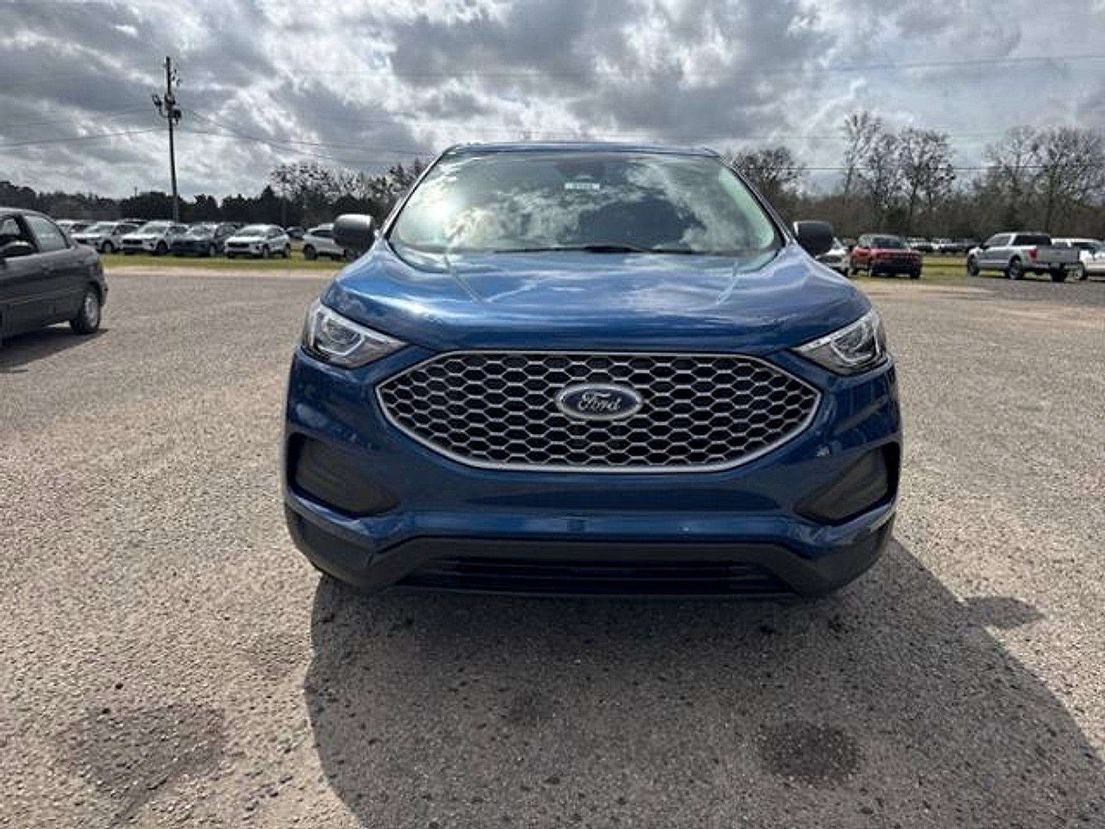 New 2024 Ford Edge SE image 3