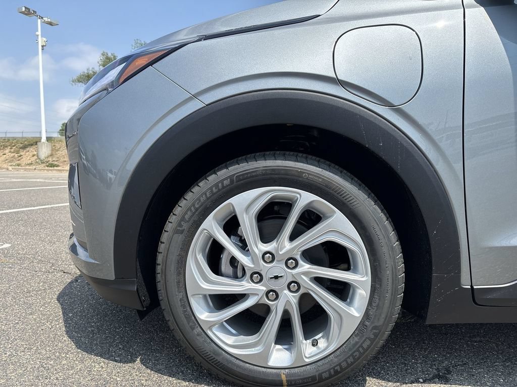 New 2027 Chevrolet Bolt LT w/ LPO, All-Weather Package FWD image 33