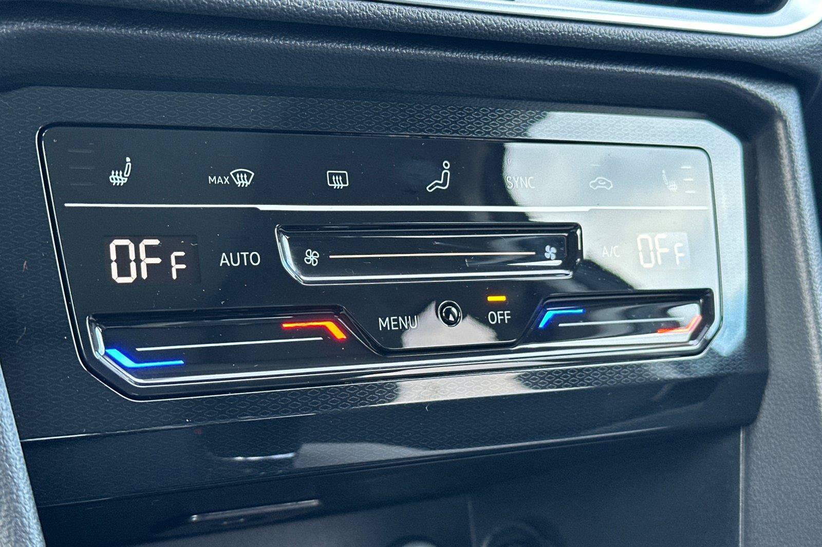 New 2026 Volkswagen Taos SE AWD/4WD image 19