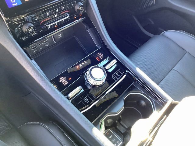 New 2025 Jeep Grand Cherokee Overland w/ Luxury Tech Group IV image 18