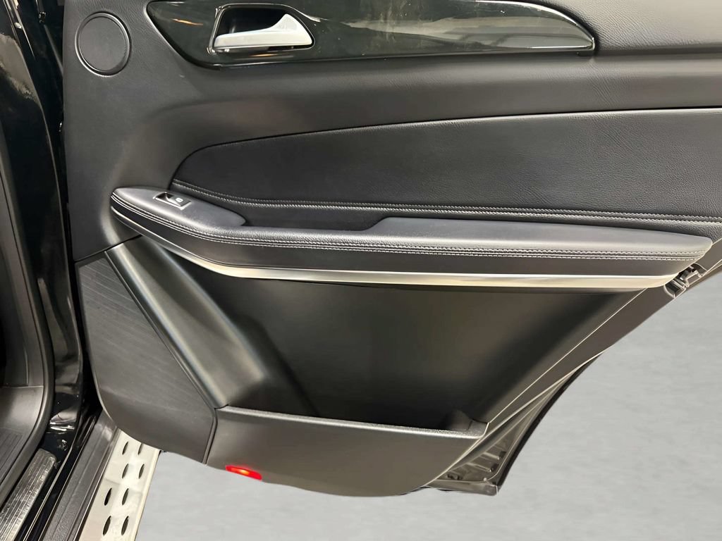 Used 2018 Mercedes-Benz GLS 550 4MATIC image 16