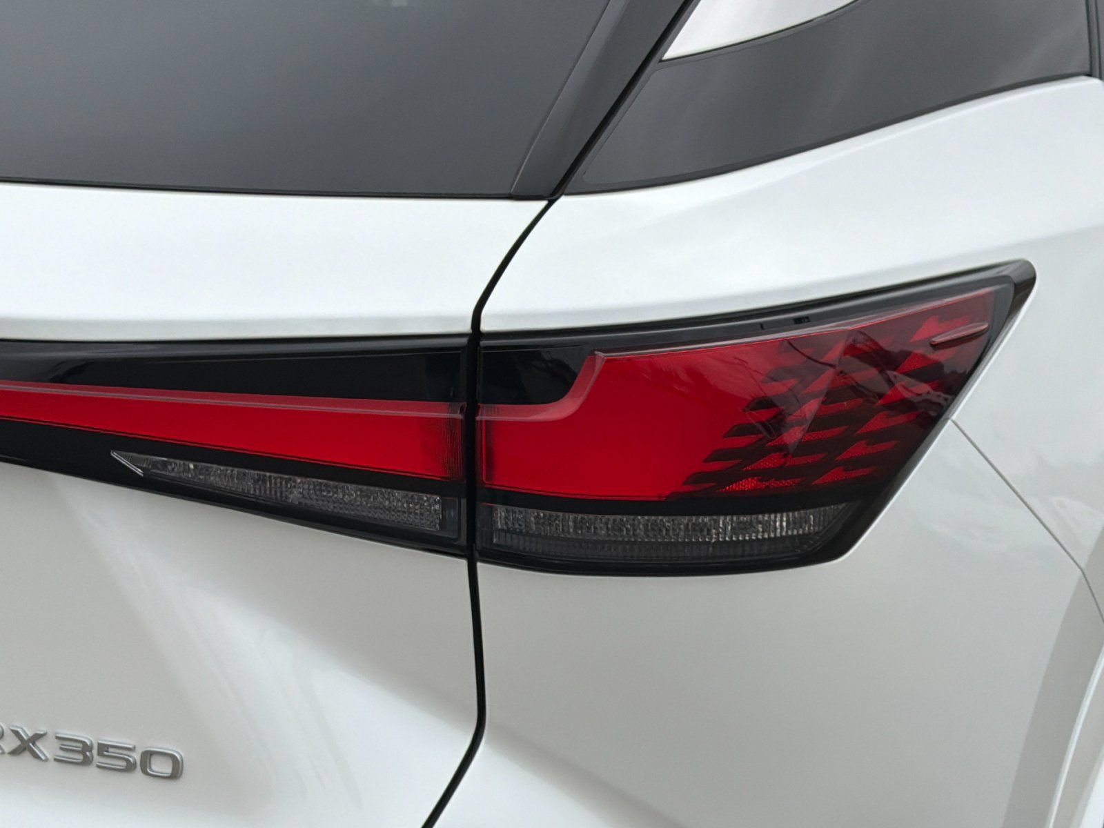 Used 2024 Lexus RX 350 FWD w/ Technology Package image 38
