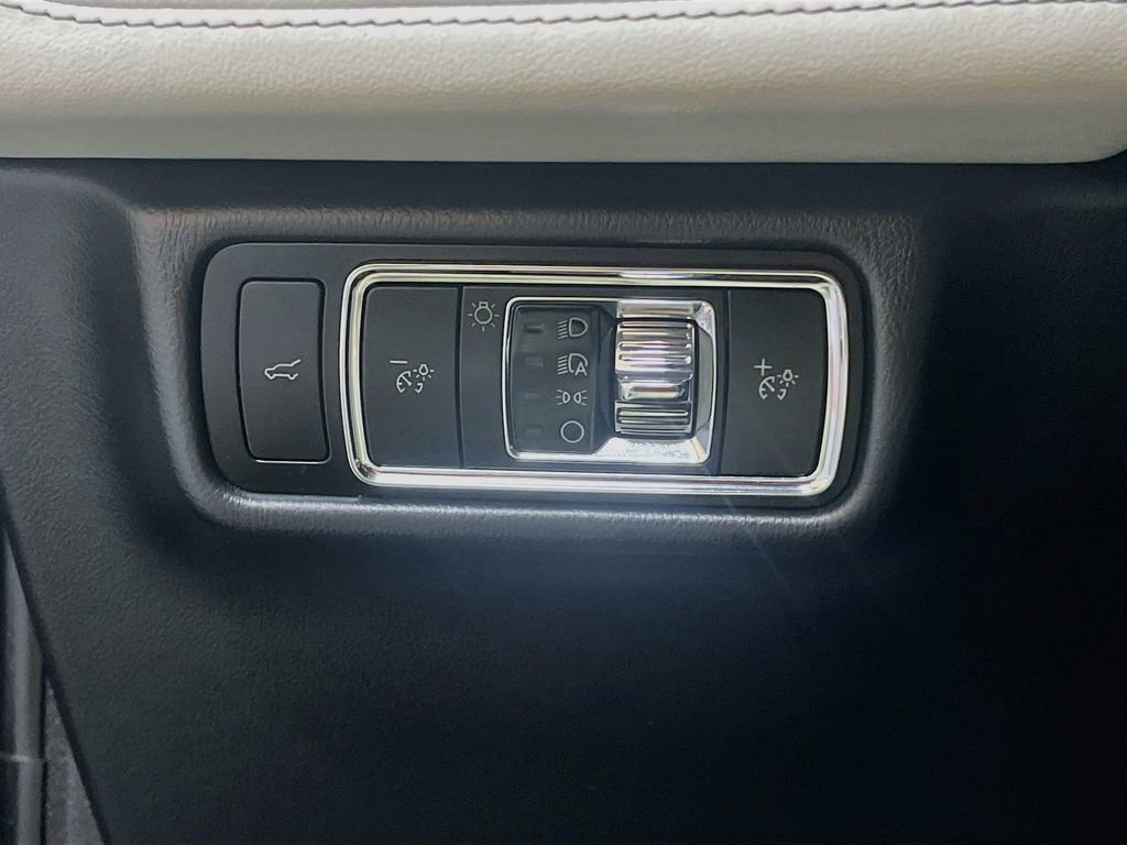 Used 2025 Lincoln Aviator Reserve w/ Equipment Group 201A AWD/4WD image 10