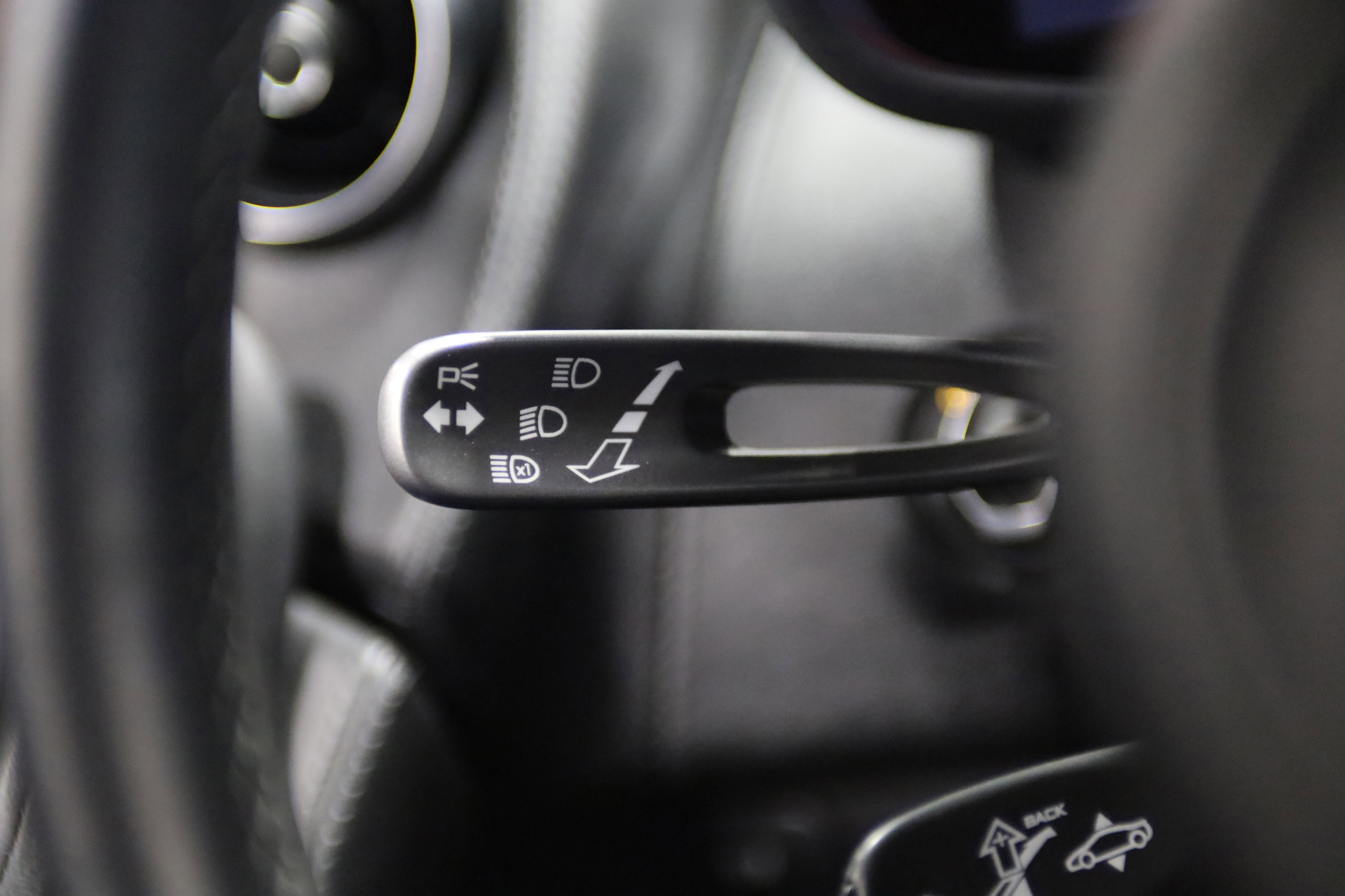 Used 2018 McLaren 570S Coupe image 23